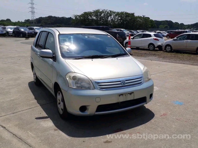 TOYOTA RAUM