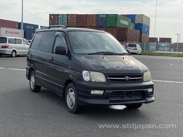 TOYOTA TOWNACE NOAH